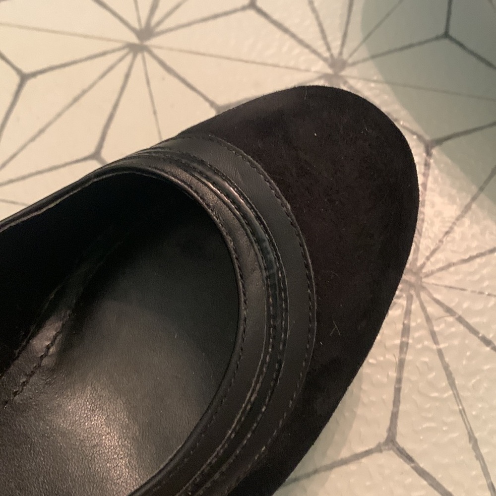 Shoes - Picture 4 of 4